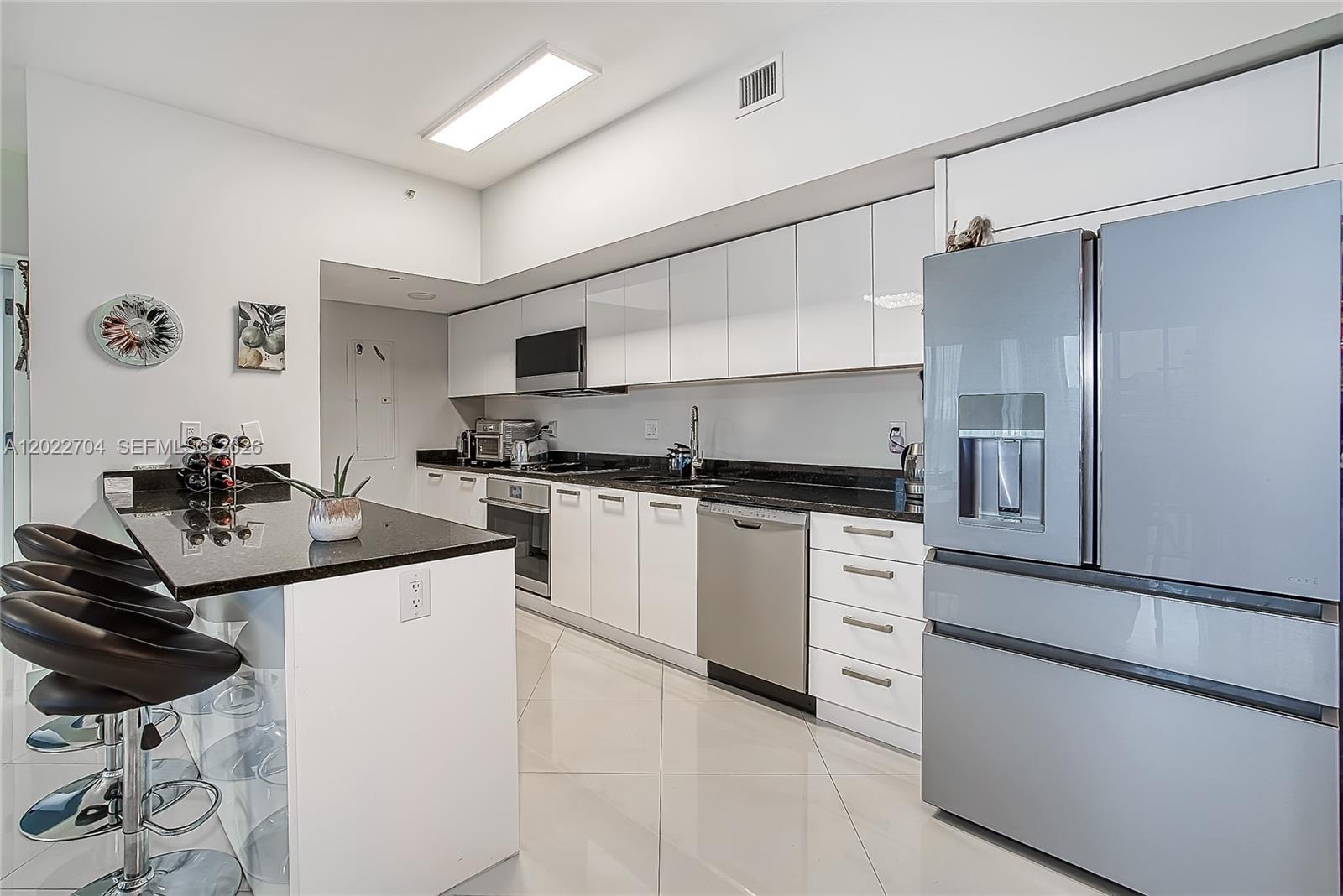 Photo of 3131 188th St  #1-1104, Aventura, Florida, 33180 - 