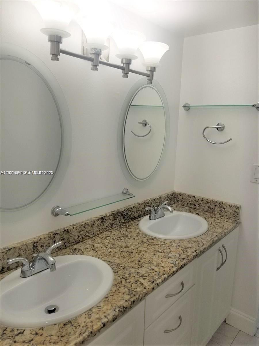 Ver detalles 208 2 / 2 1357 sq. ft. $ 2026-05-20 0 foto