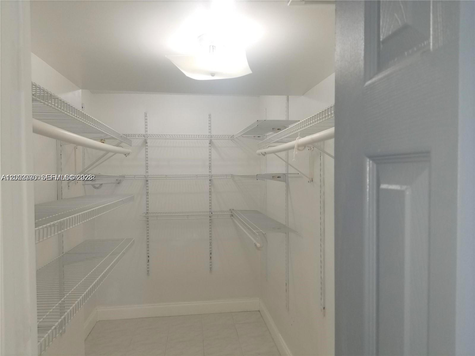 Ver detalles 208 2 / 2 1357 sq. ft. $ 2026-05-20 0 foto