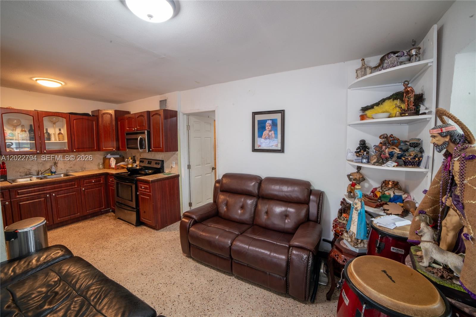 See details / 900 sq. ft. $ 2026-05-20 0 Photo
