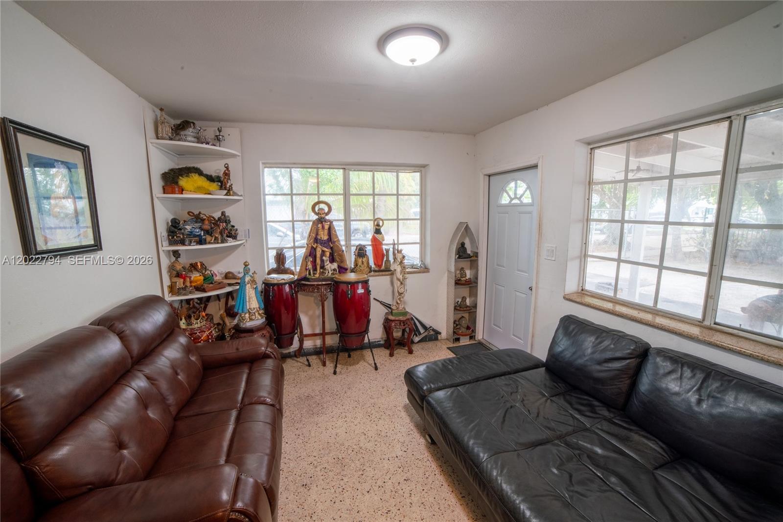 See details / 900 sq. ft. $ 2026-05-20 0 Photo