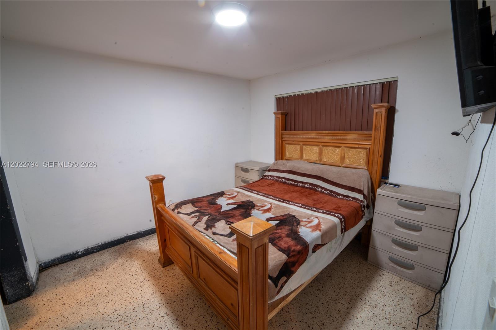 See details / 900 sq. ft. $ 2026-05-20 0 Photo