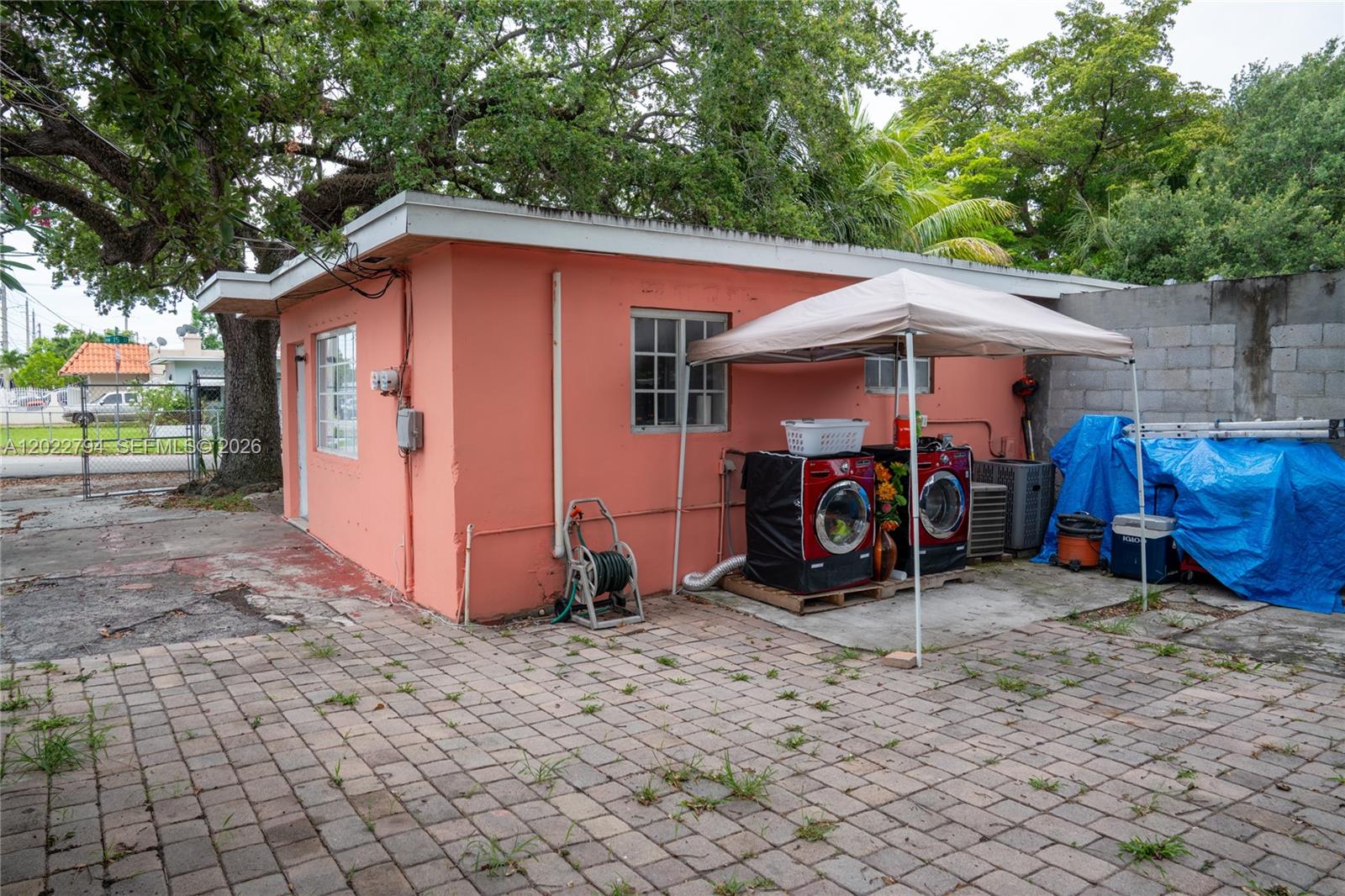 See details / 900 sq. ft. $ 2026-05-20 0 Photo