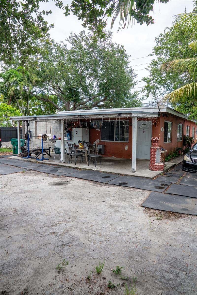 See details / 900 sq. ft. $ 2026-05-20 0 Photo