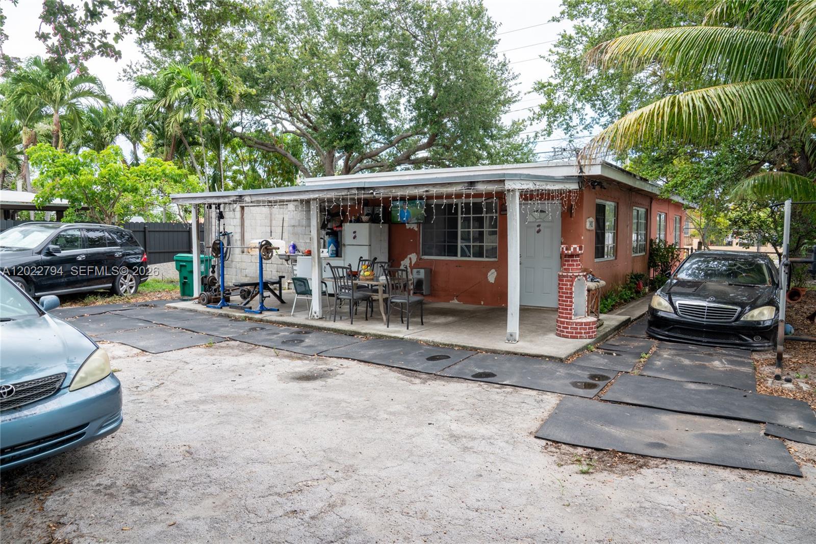 See details / 900 sq. ft. $ 2026-05-20 0 Photo