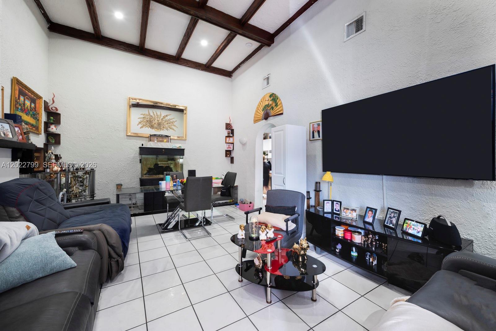   /  1239 sq. ft. $ 2026-05-20 0 Photo