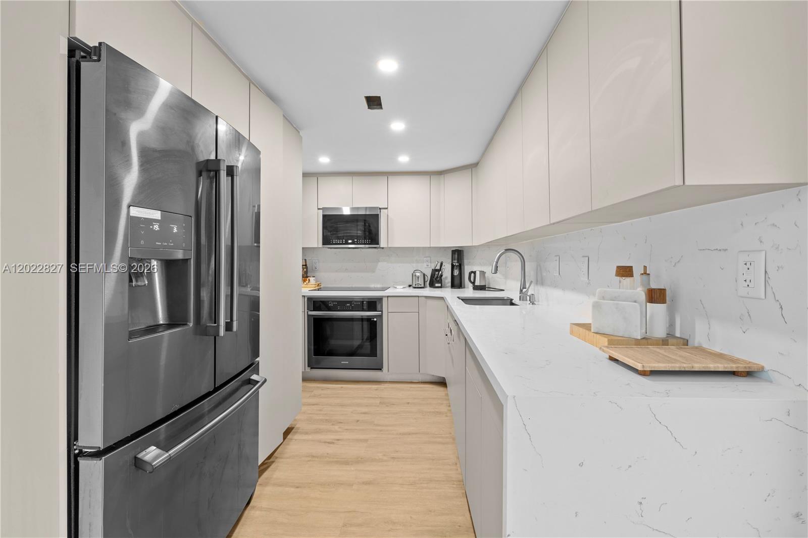 1504 1 / 2 762 sq. ft. $ 2026-05-20 0 Photo