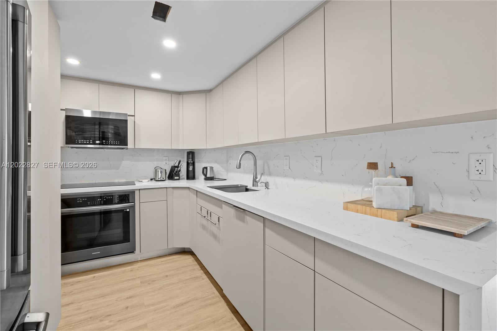 1504 1 / 2 762 sq. ft. $ 2026-05-20 0 Photo