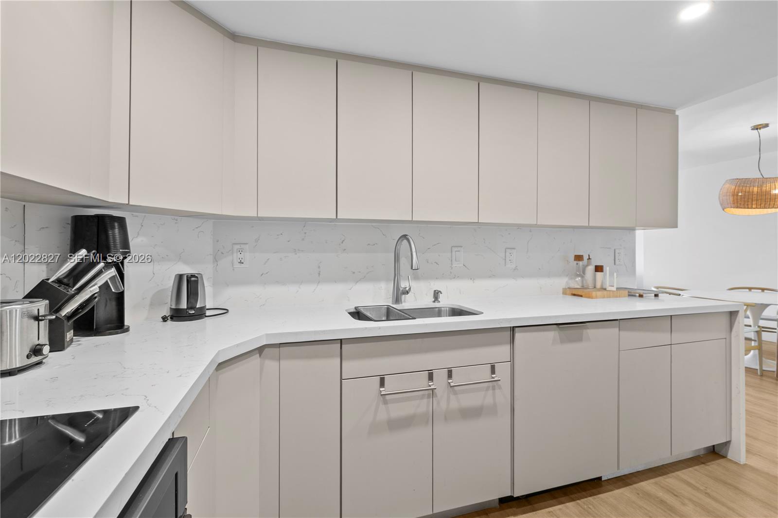 1504 1 / 2 762 sq. ft. $ 2026-05-20 0 Photo