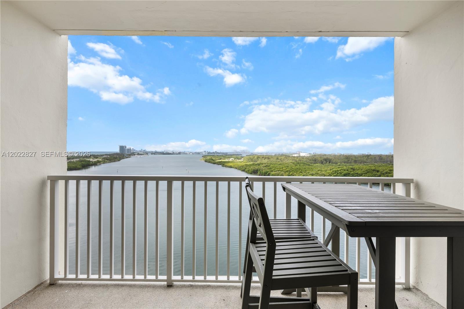 1504 1 / 2 762 sq. ft. $ 2026-05-20 0 Photo