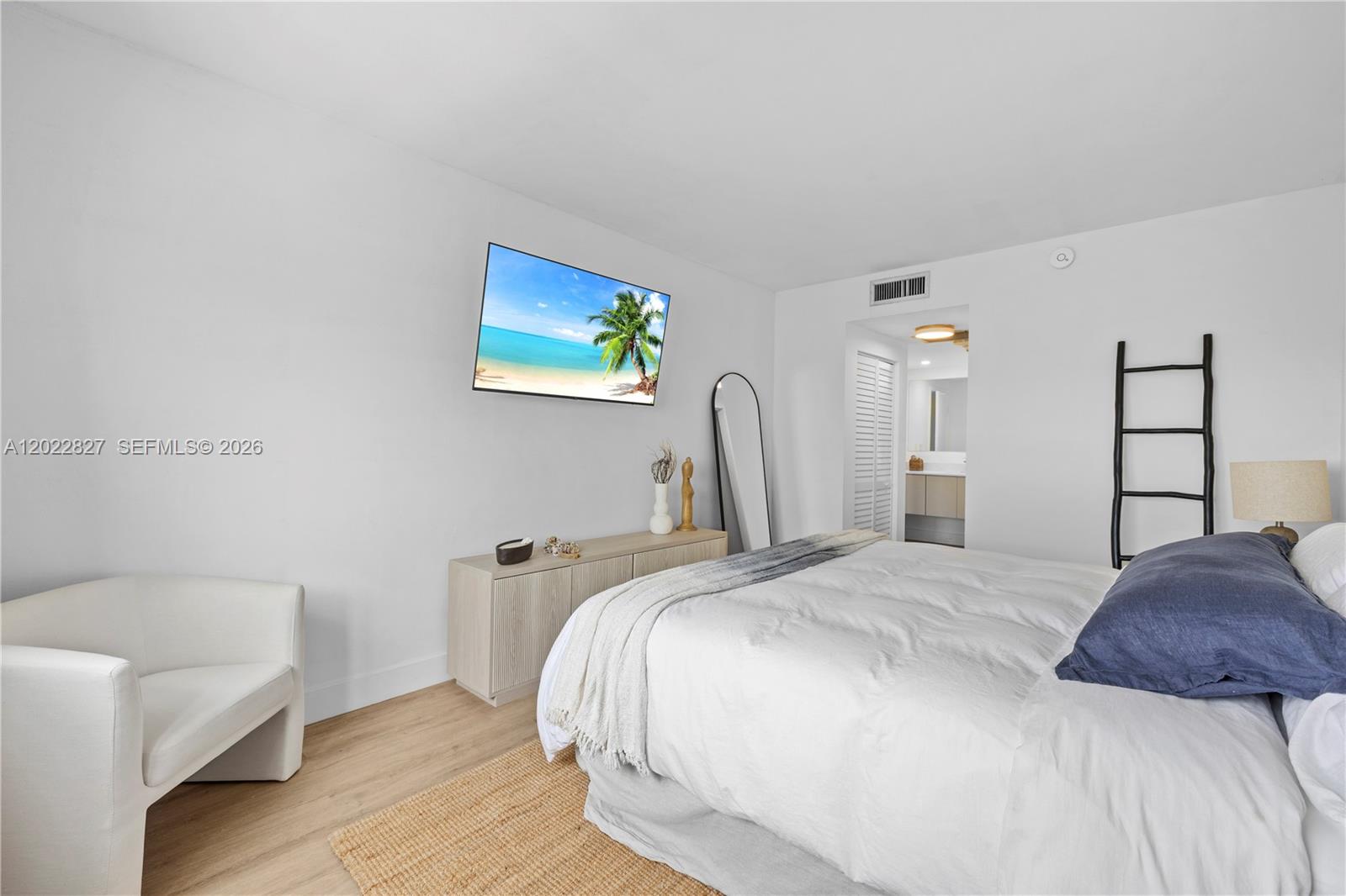 1504 1 / 2 762 sq. ft. $ 2026-05-20 0 Photo