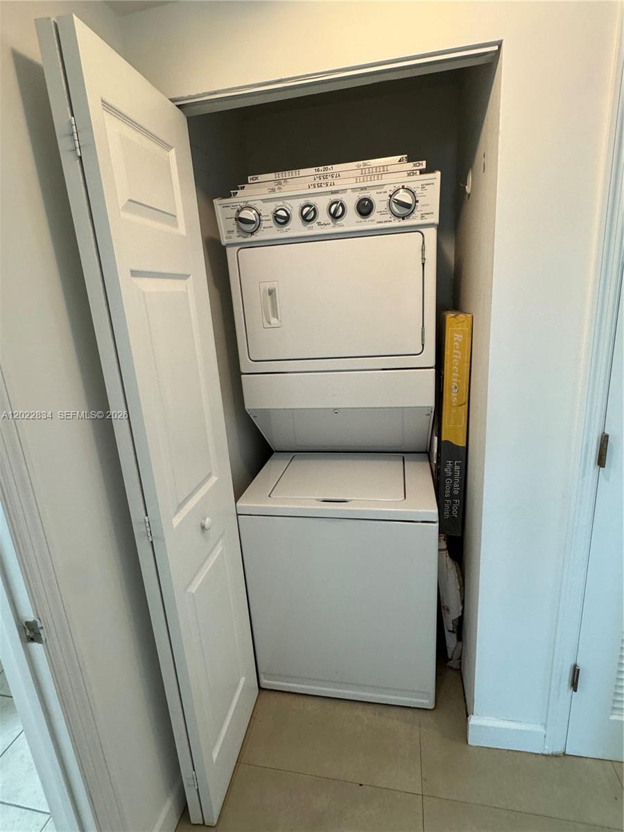Photo of 140 Dixie Hwy  #521, Hollywood, Florida, 33020 - 
