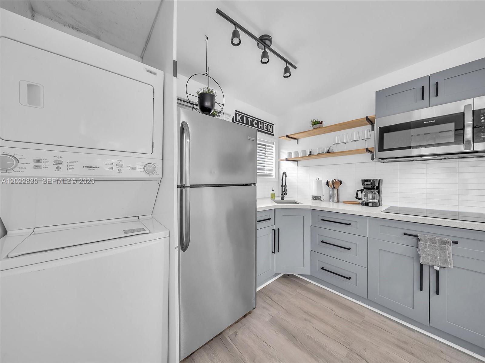 See details / 2276 sq. ft. $ 2026-05-20 0 Photo