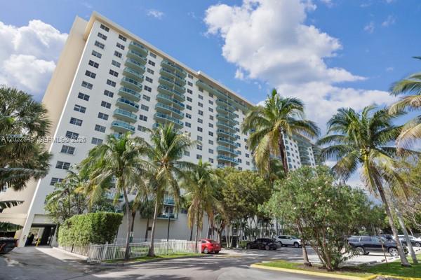 Photo of 19390 Collins Ave #817, Sunny Isles Beach, Florida, 33160 -