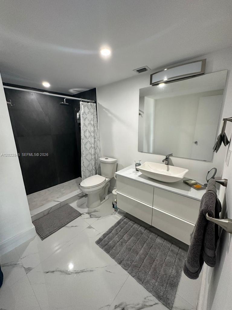 Photo of 19390 Collins Ave #817, Sunny Isles Beach, Florida, 33160 -