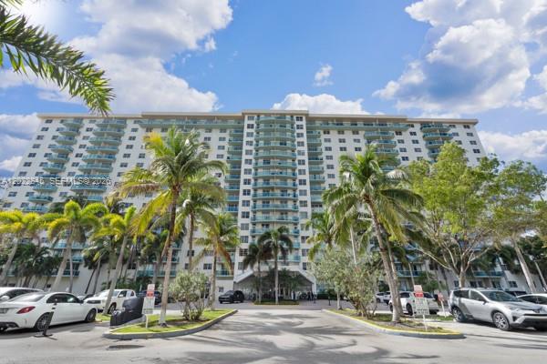 Photo of 19390 Collins Ave #817, Sunny Isles Beach, Florida, 33160 -