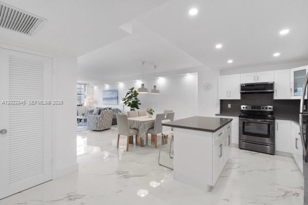 Photo of 19390 Collins Ave #817, Sunny Isles Beach, Florida, 33160 -