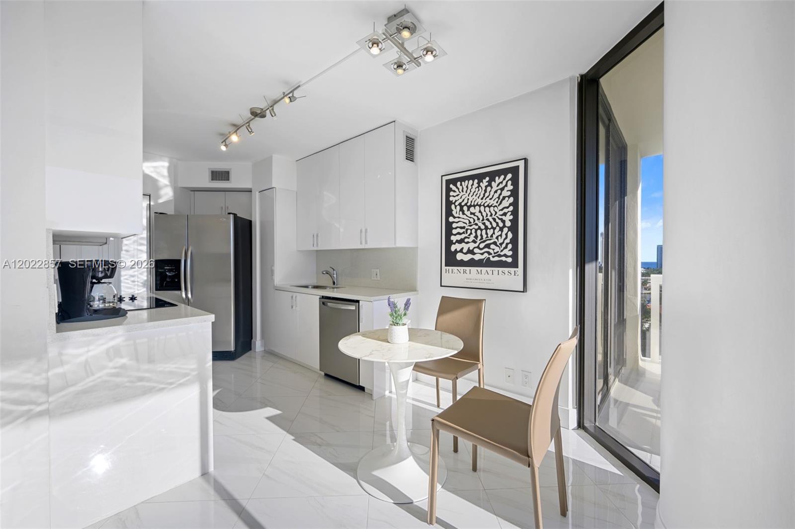 Photo of 20185 Country Club Dr  #1104, Aventura, Florida, 33180 - 