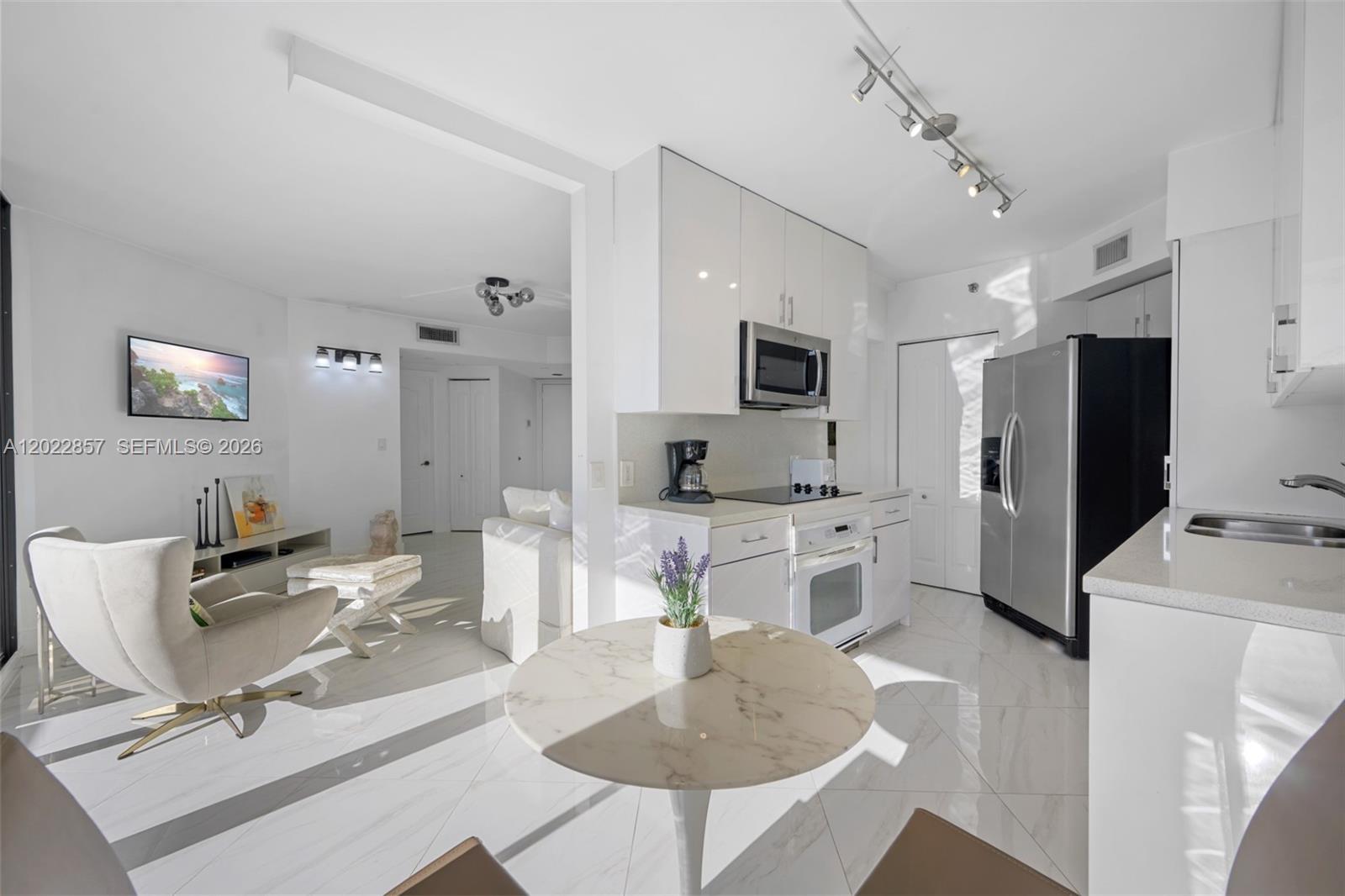 Photo of 20185 Country Club Dr  #1104, Aventura, Florida, 33180 - 