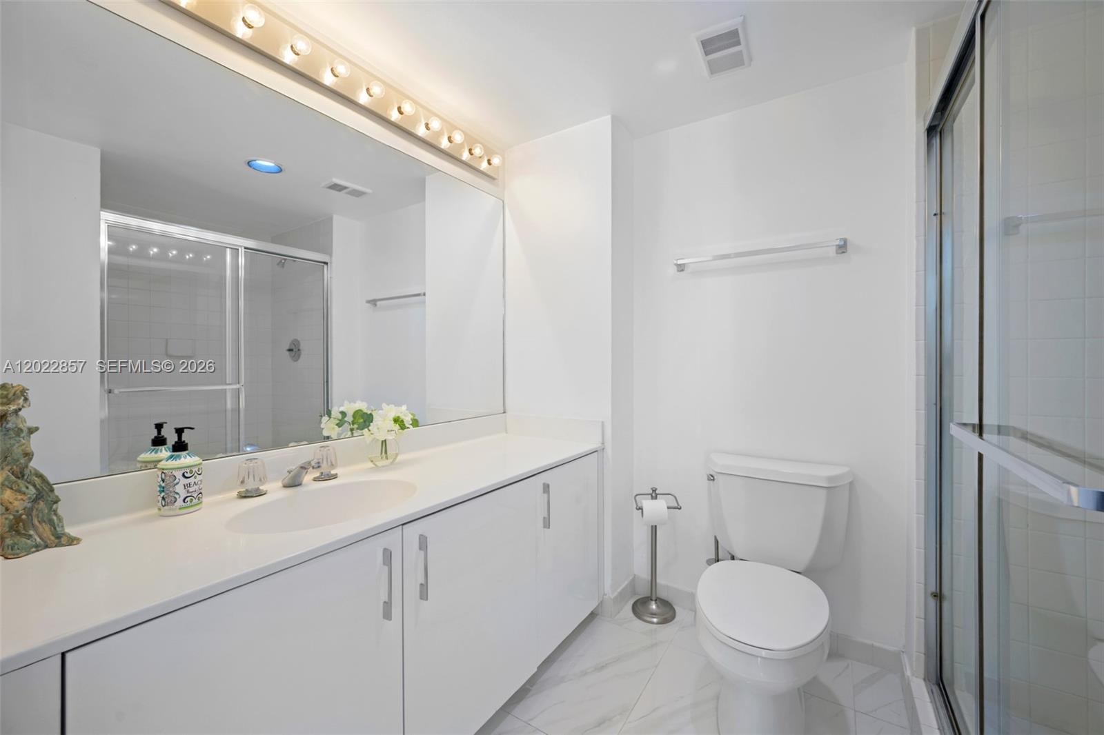 Photo of 20185 Country Club Dr  #1104, Aventura, Florida, 33180 - 