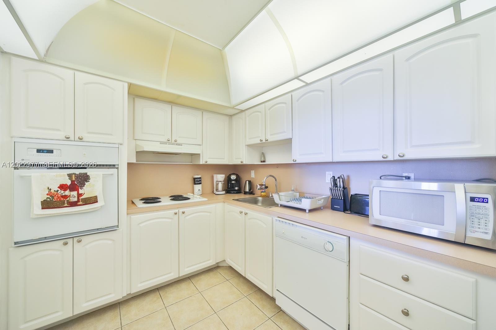 Photo of 19370 Collins Ave #622, Sunny Isles Beach, Florida, 33160 -