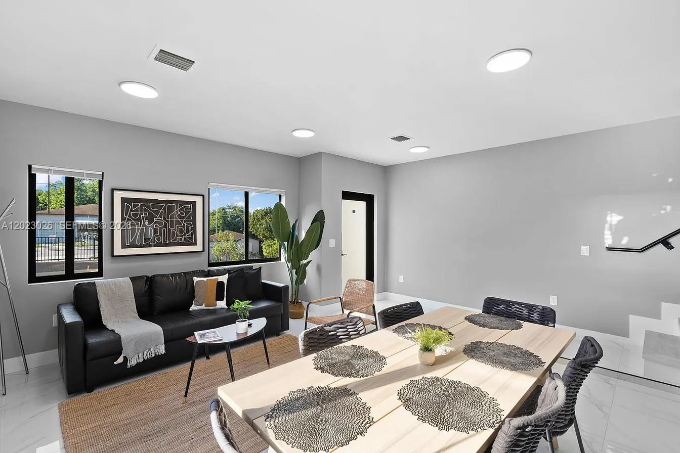 See details / sq. ft. $ 2026-05-21 0 Photo