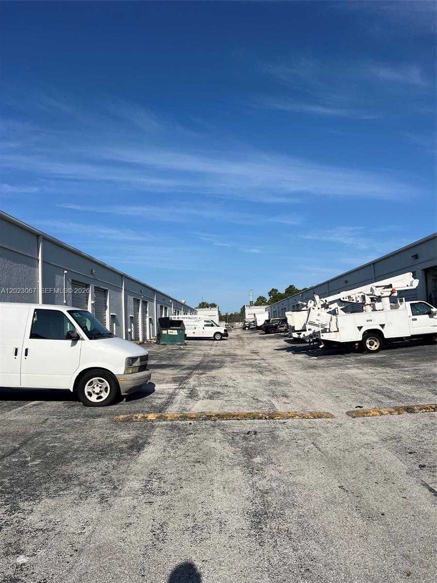 See details B20 / sq. ft. $ 2026-05-21 0 Photo