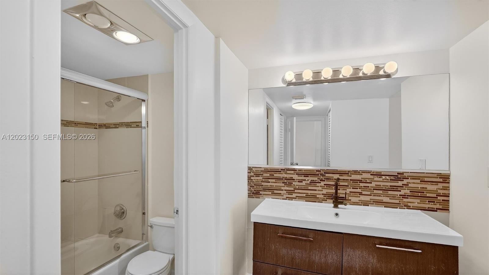 Photo of 20335 Country Club Dr  #502, Aventura, Florida, 33180 - 