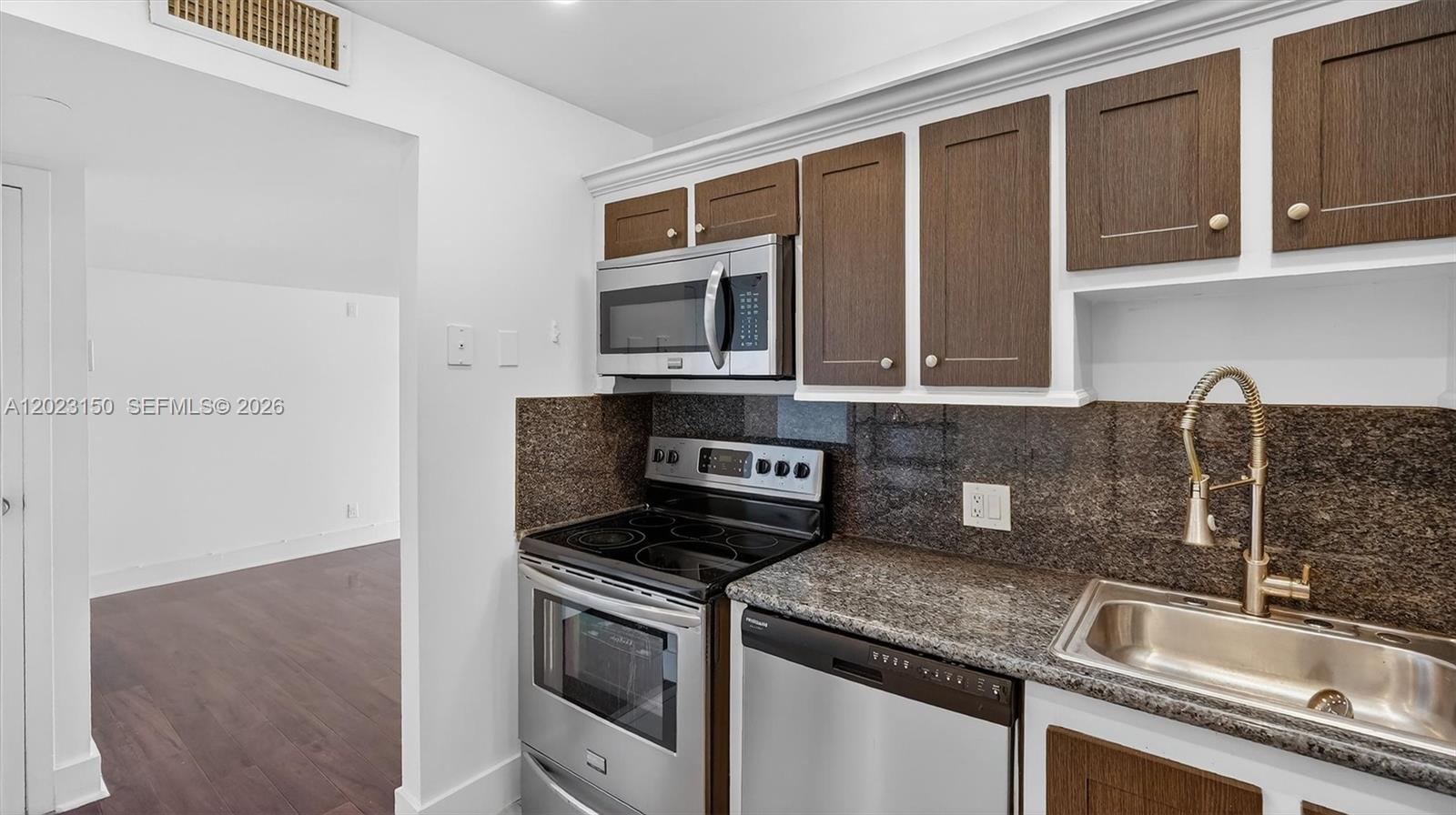 Photo of 20335 Country Club Dr  #502, Aventura, Florida, 33180 - 