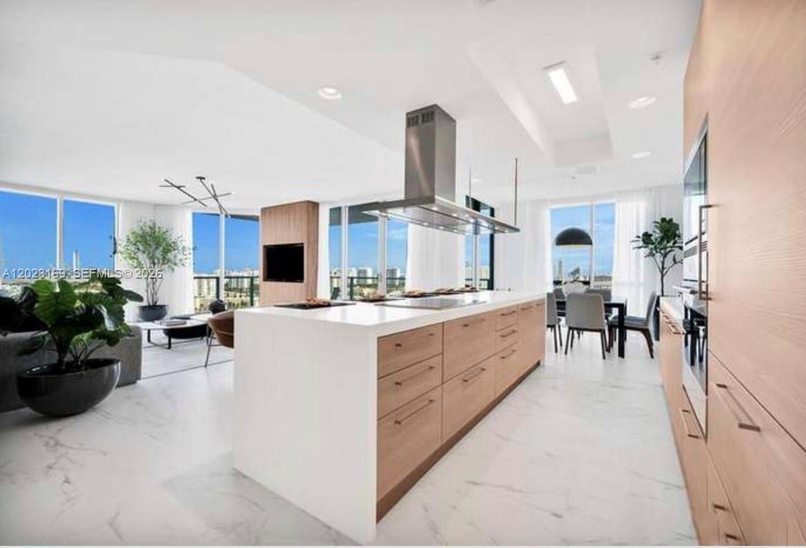 Photo of 17111 Biscayne Blvd #2209, North Miami Beach, Florida, 33160 -