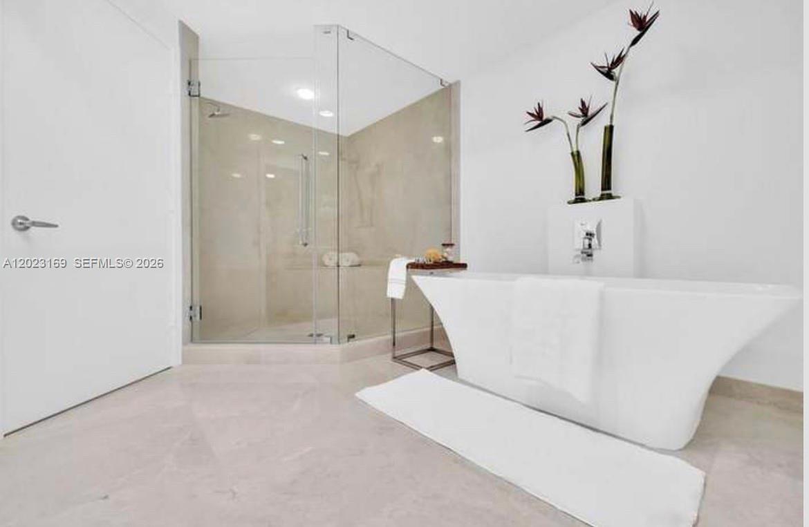 Photo of 17111 Biscayne Blvd #2209, North Miami Beach, Florida, 33160 -