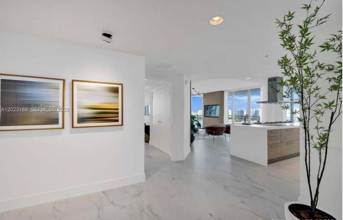 Photo of 17111 Biscayne Blvd #2209, North Miami Beach, Florida, 33160 -