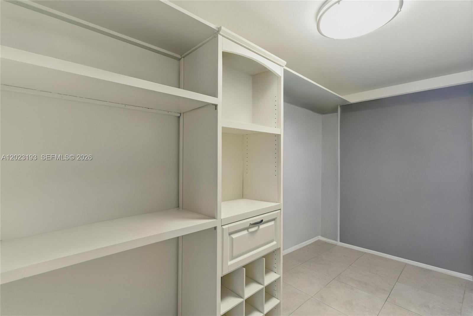 Photo of 500 Three Islands Blvd #1008, Hallandale Beach, Florida, 33009 - virtually staged
