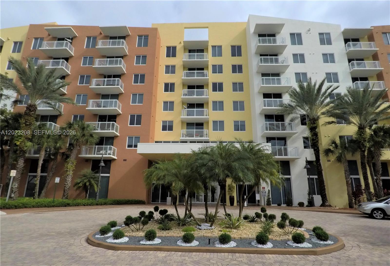 Photo of 2775 187th St #314, Aventura, Florida, 33180 - Newer building