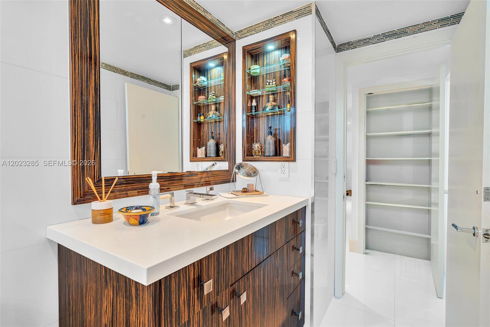 Photo of 2500 Parkview Dr  #1514, Hallandale Beach, Florida, 33009 - 2nd Bathroom