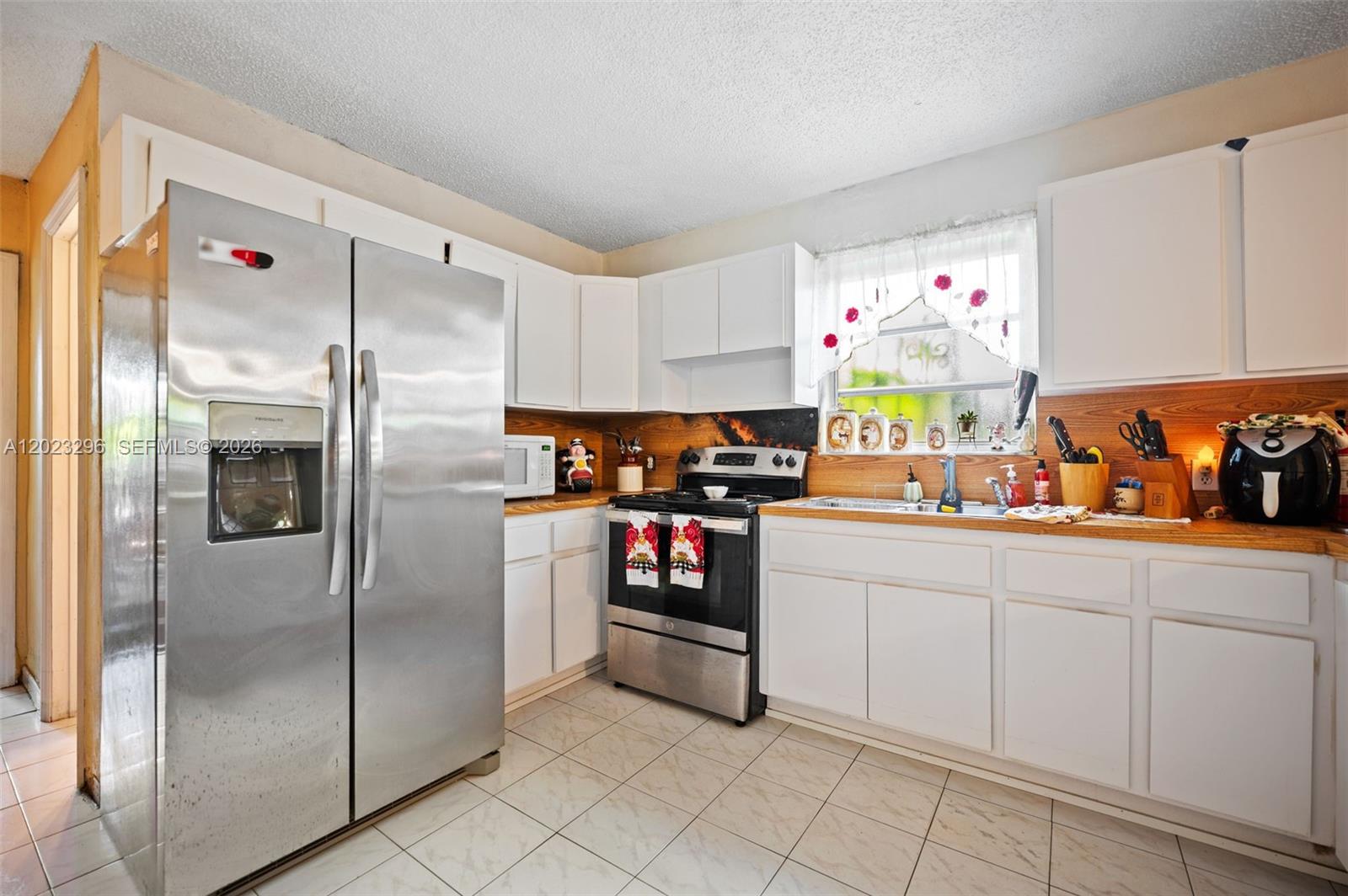 See details / 5294 sq. ft. $ 2026-06-04 0 Photo