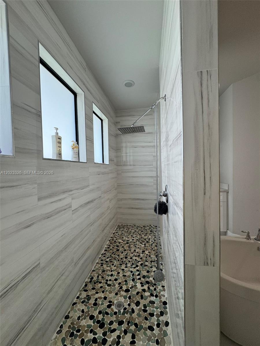 Ver detalles 113 3 / 3 sq. ft. $ 2026-05-21 0 foto