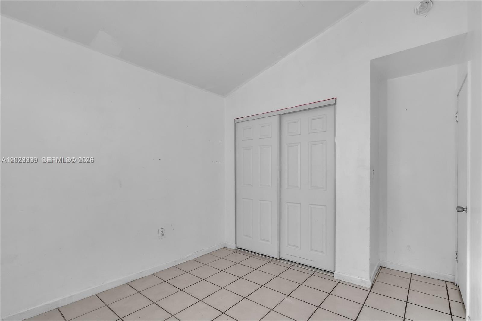 See details / 1957 sq. ft. $ 2026-05-21 0 Photo