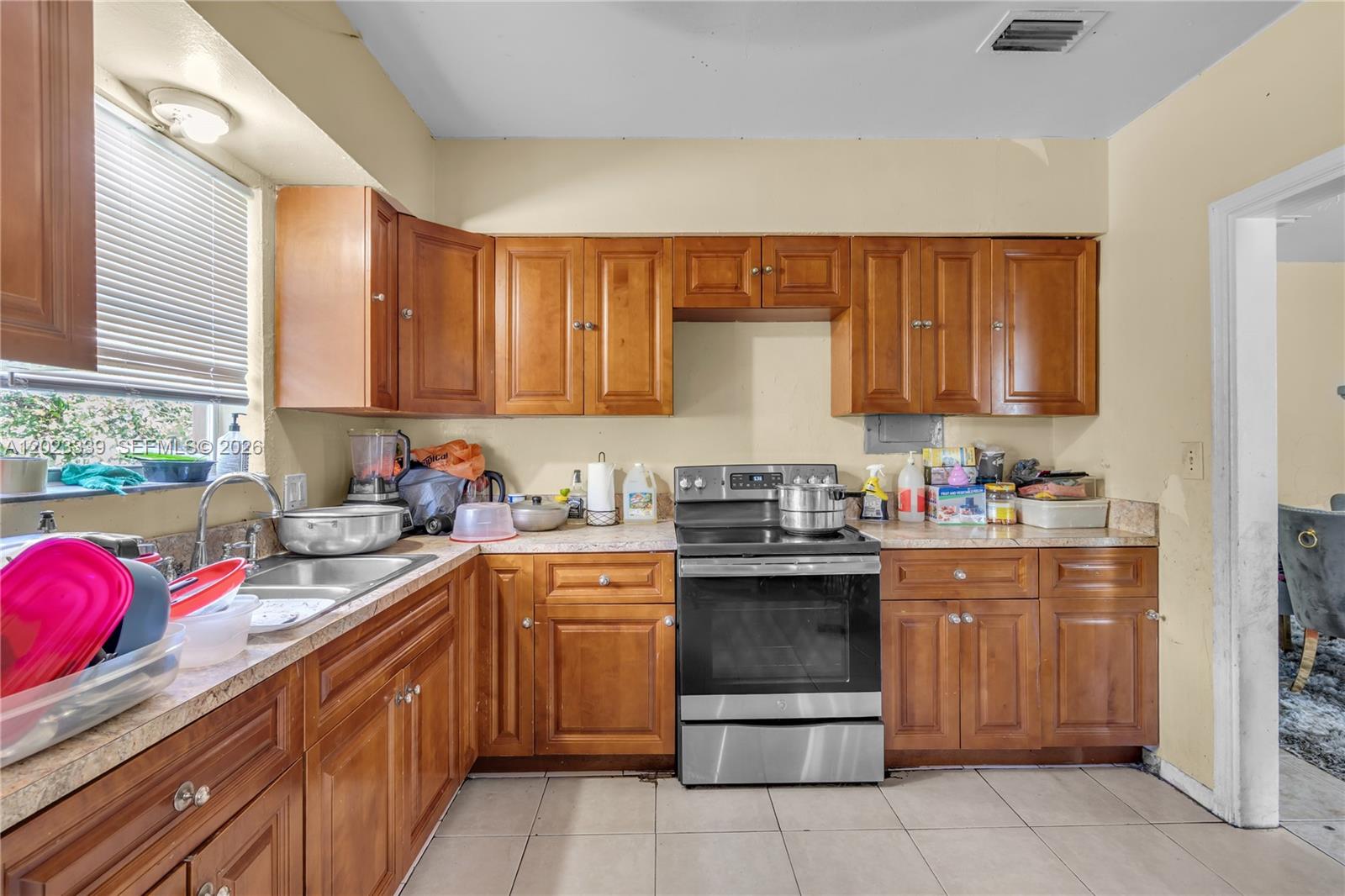 See details / 1957 sq. ft. $ 2026-05-21 0 Photo