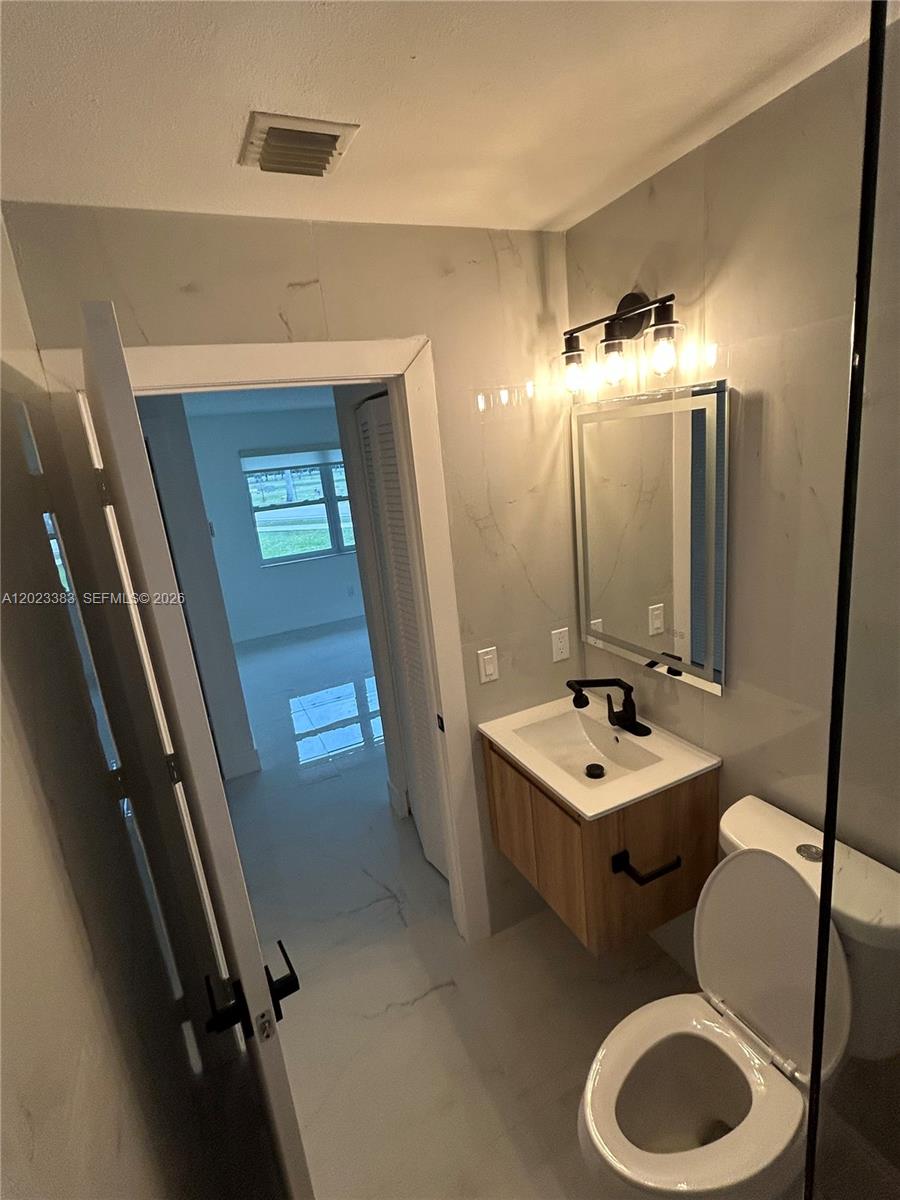 See details / 1728 sq. ft. $ 2026-05-21 0 Photo
