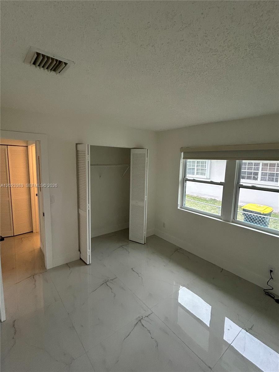 See details / 1728 sq. ft. $ 2026-05-21 0 Photo