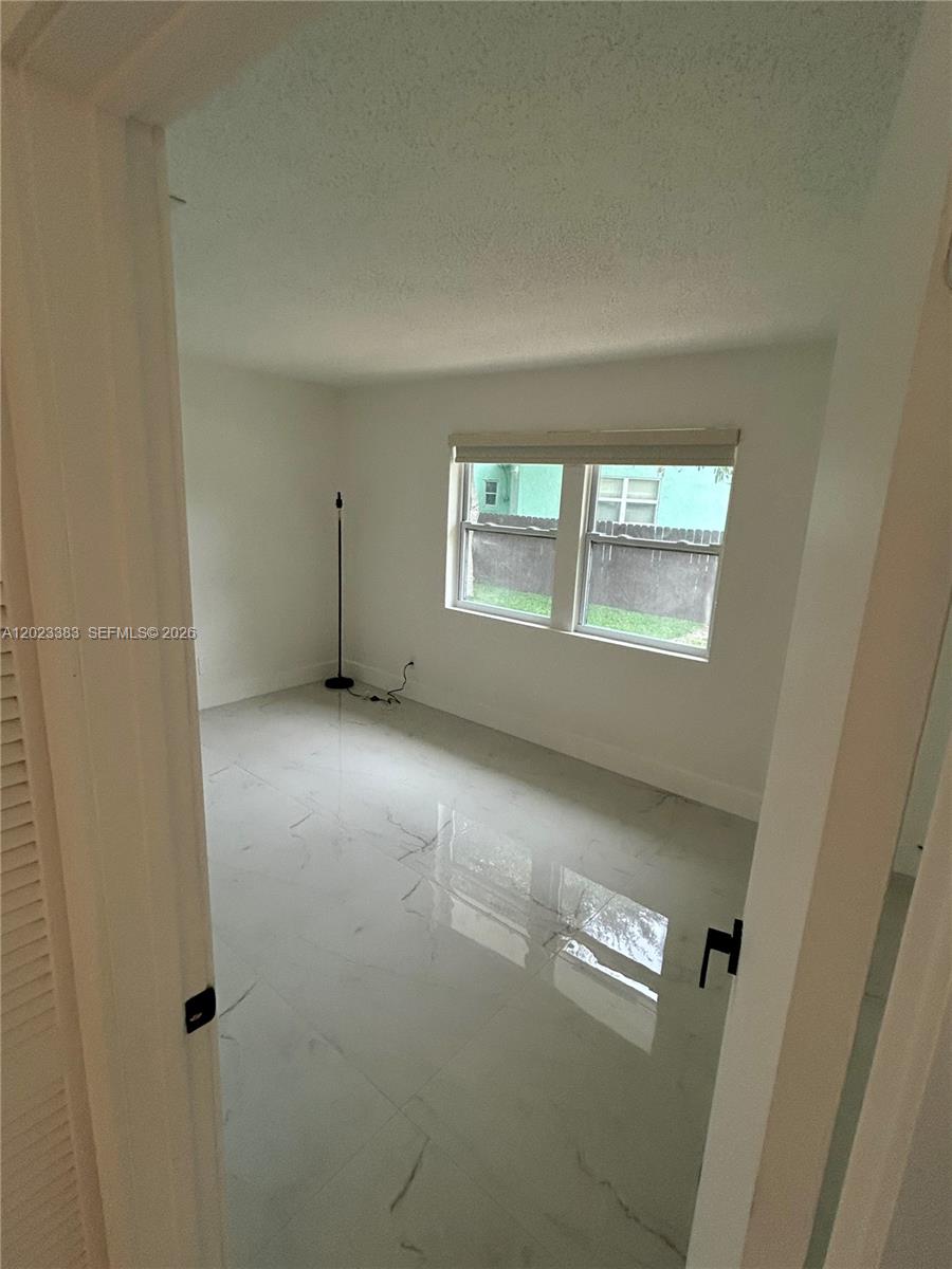 See details / 1728 sq. ft. $ 2026-05-21 0 Photo