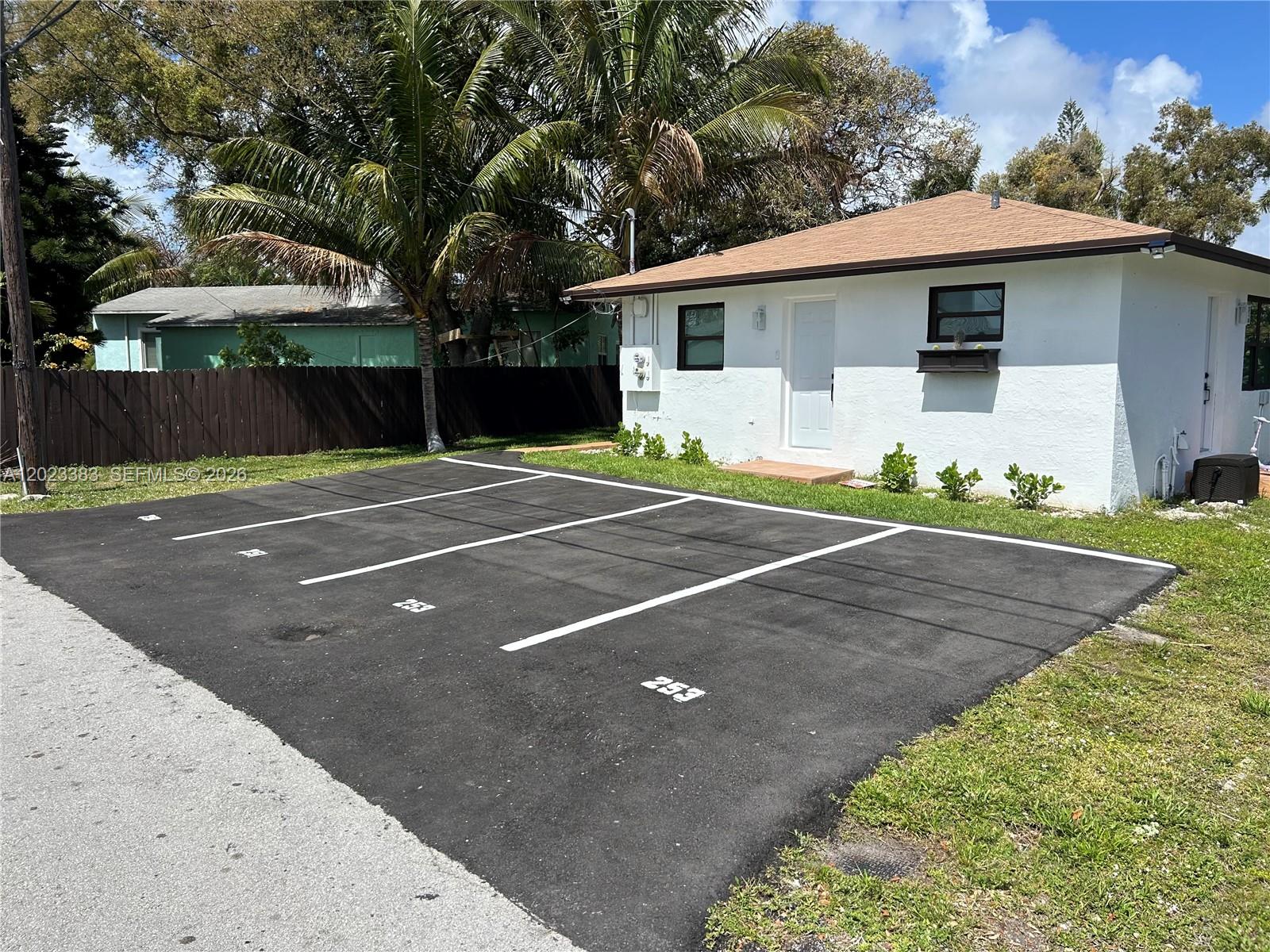 See details / 1728 sq. ft. $ 2026-05-21 0 Photo