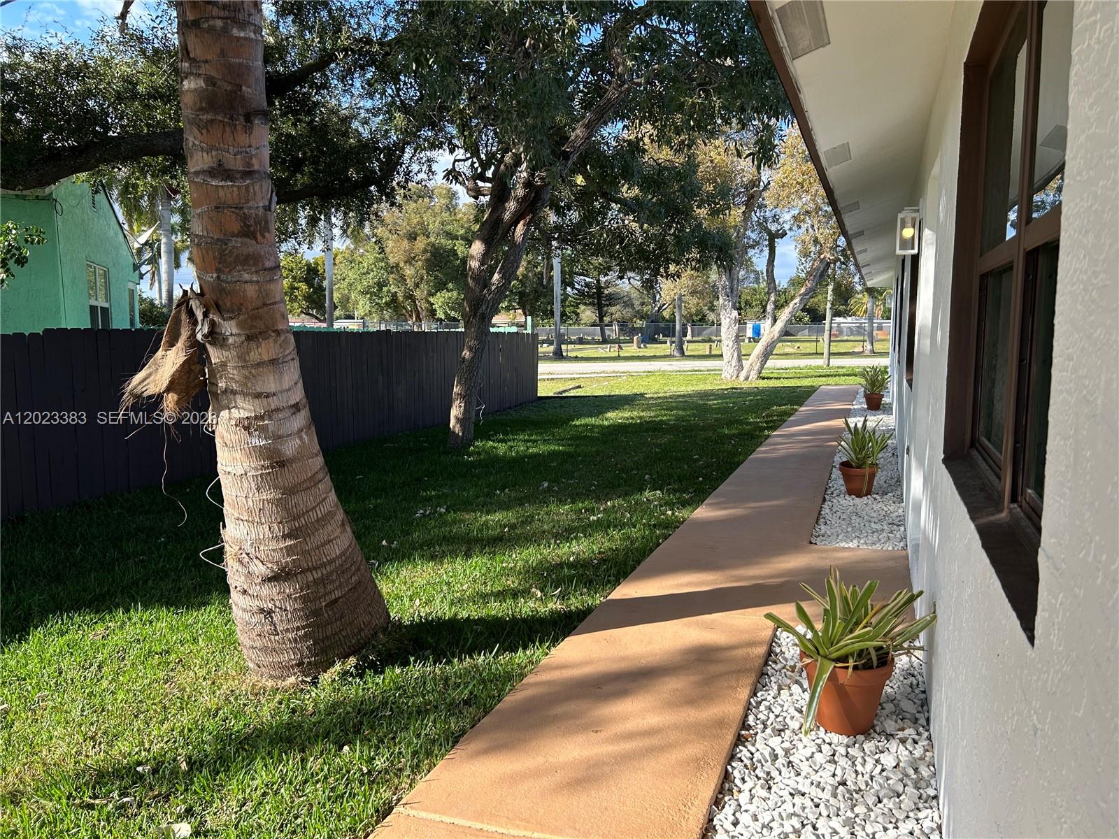 See details / 1728 sq. ft. $ 2026-05-21 0 Photo