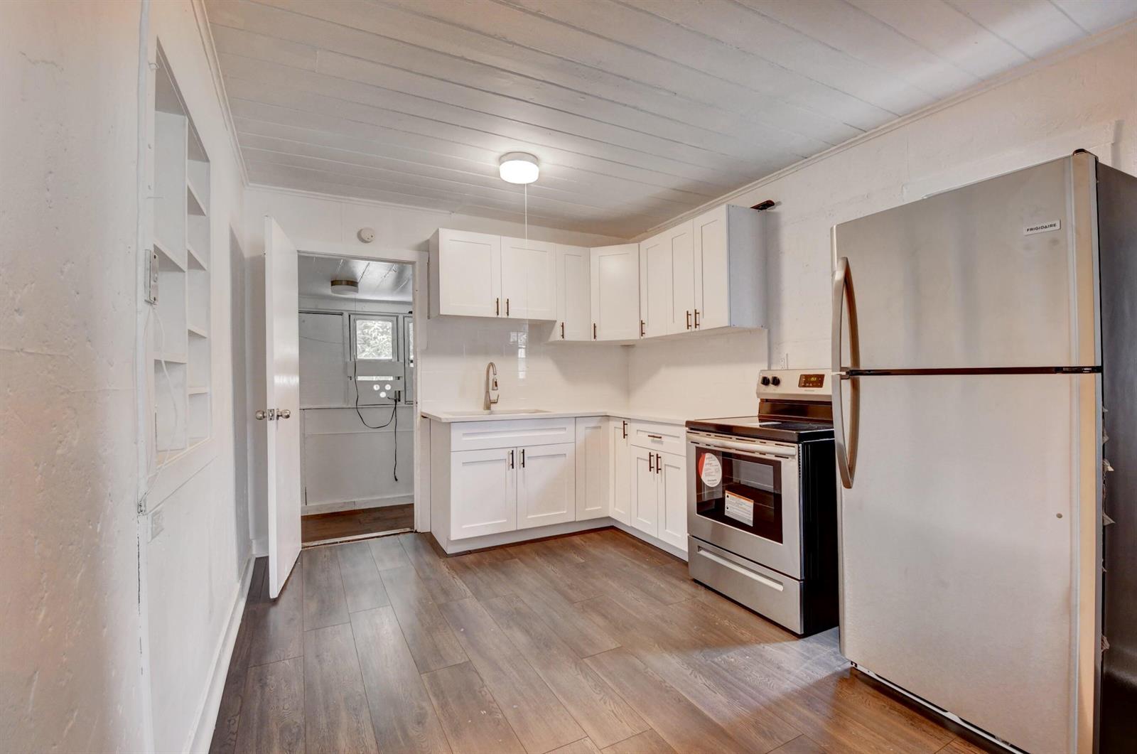 Ver detalles / 0 724 sq. ft. $ 2026-06-21 0 foto