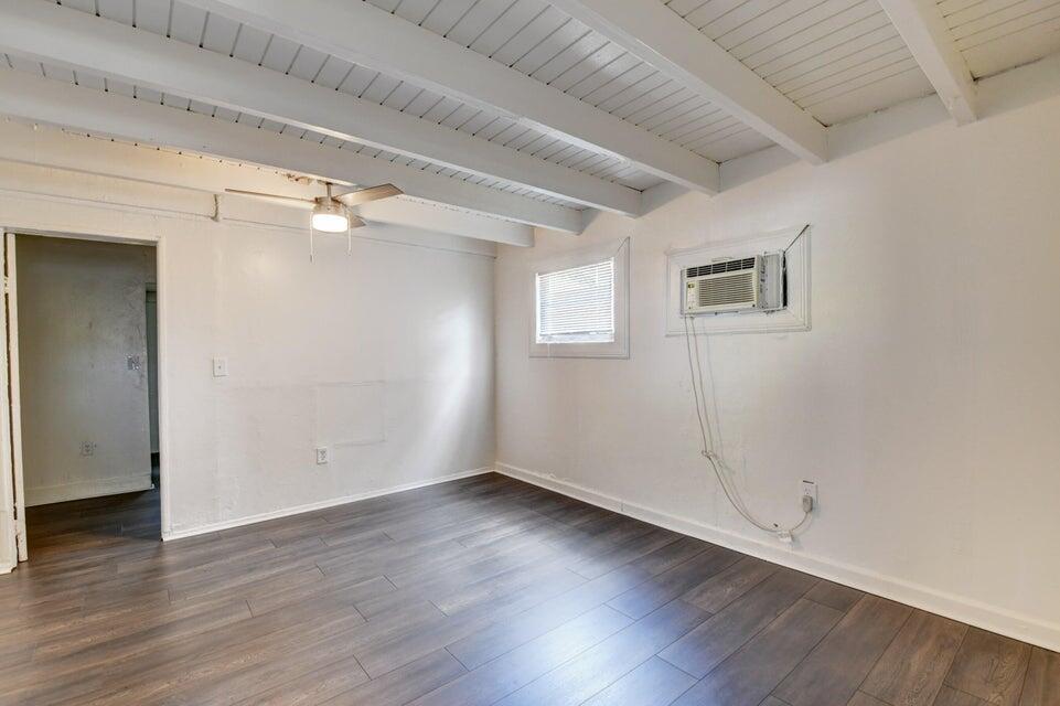 Ver detalles / 0 724 sq. ft. $ 2026-06-21 0 foto