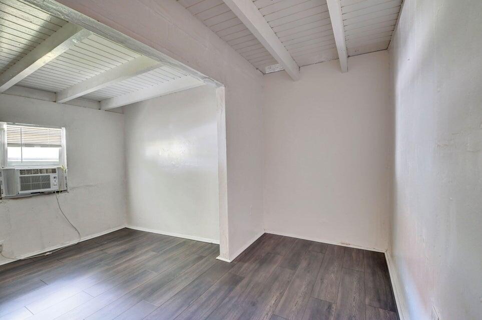 Ver detalles / 0 724 sq. ft. $ 2026-06-21 0 foto