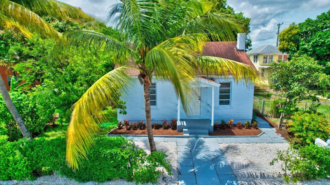 Ver detalles / 0 724 sq. ft. $ 2026-06-21 0 foto