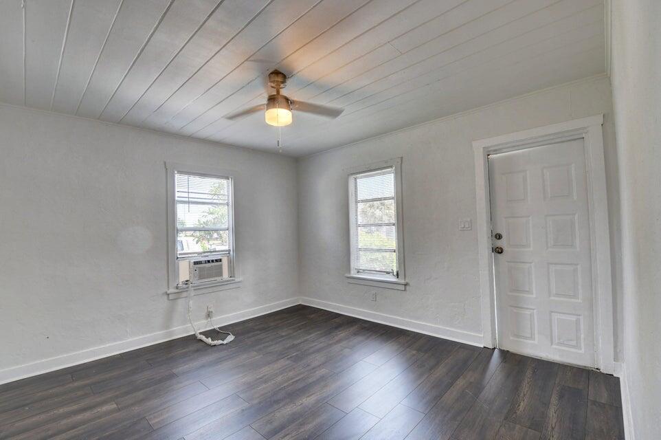Ver detalles / 0 724 sq. ft. $ 2026-06-21 0 foto