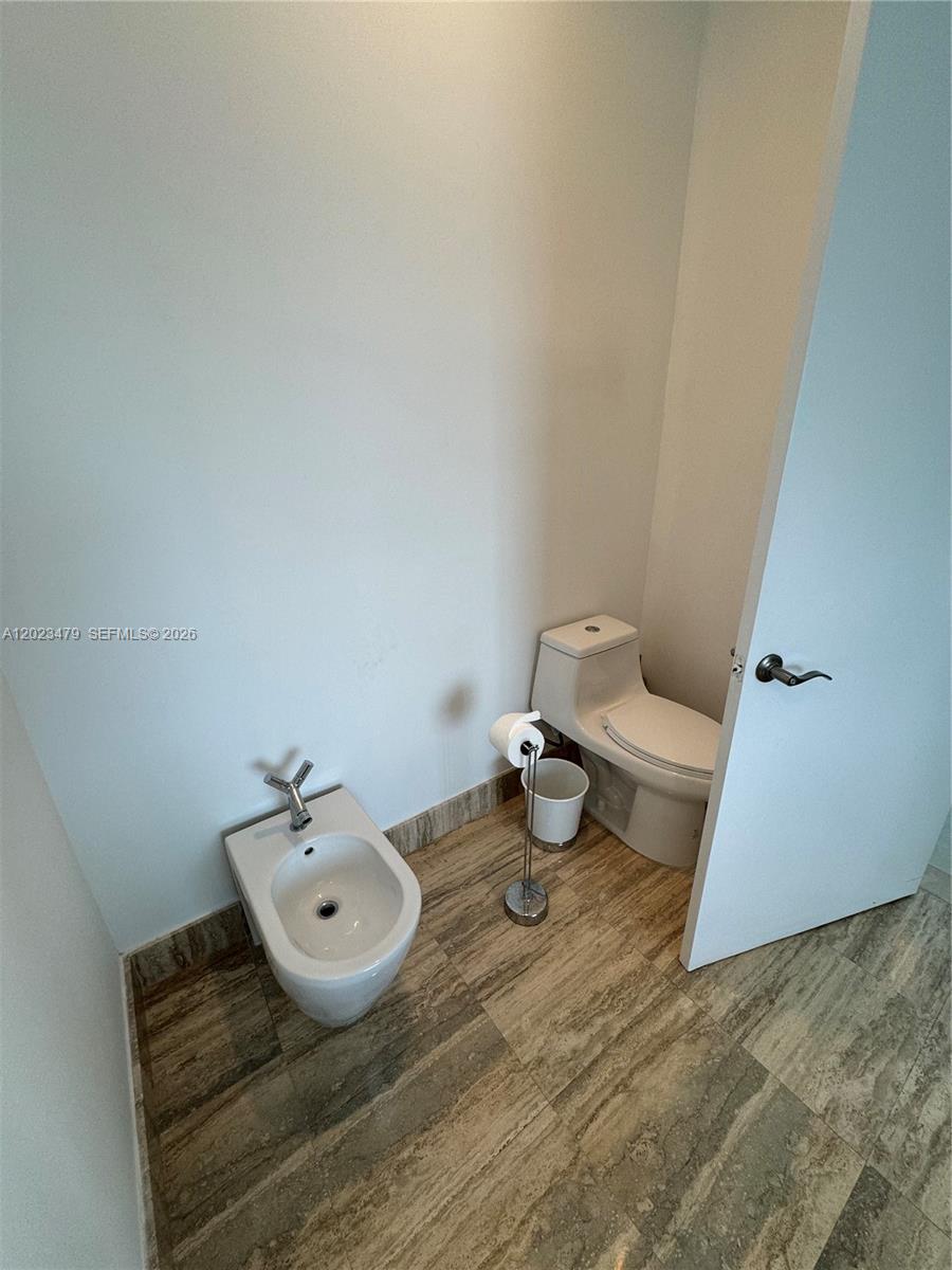 See details 4006 3 / 4 2327 sq. ft. $ 2026-05-21 0 Photo